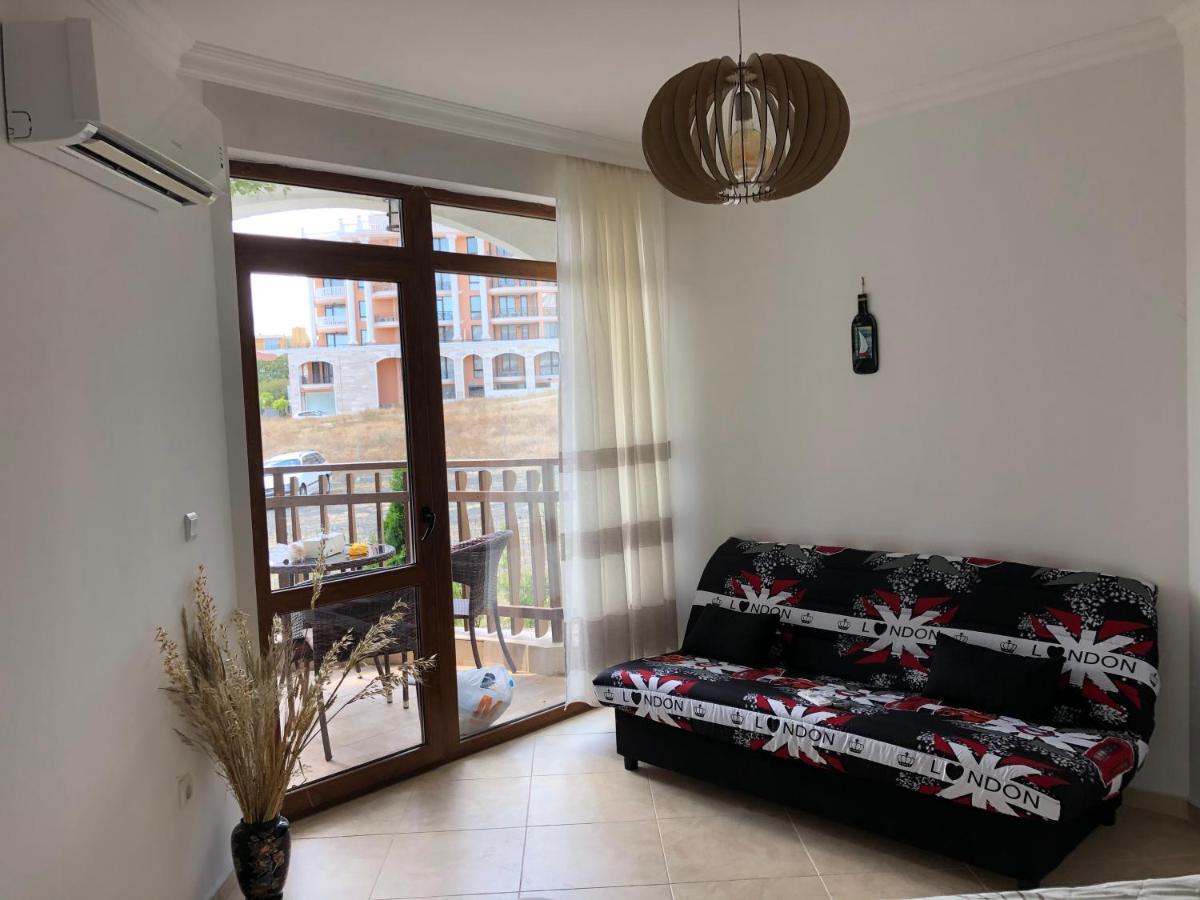 Fregata Complex Marina Apartment Sveti Vlas Luaran gambar